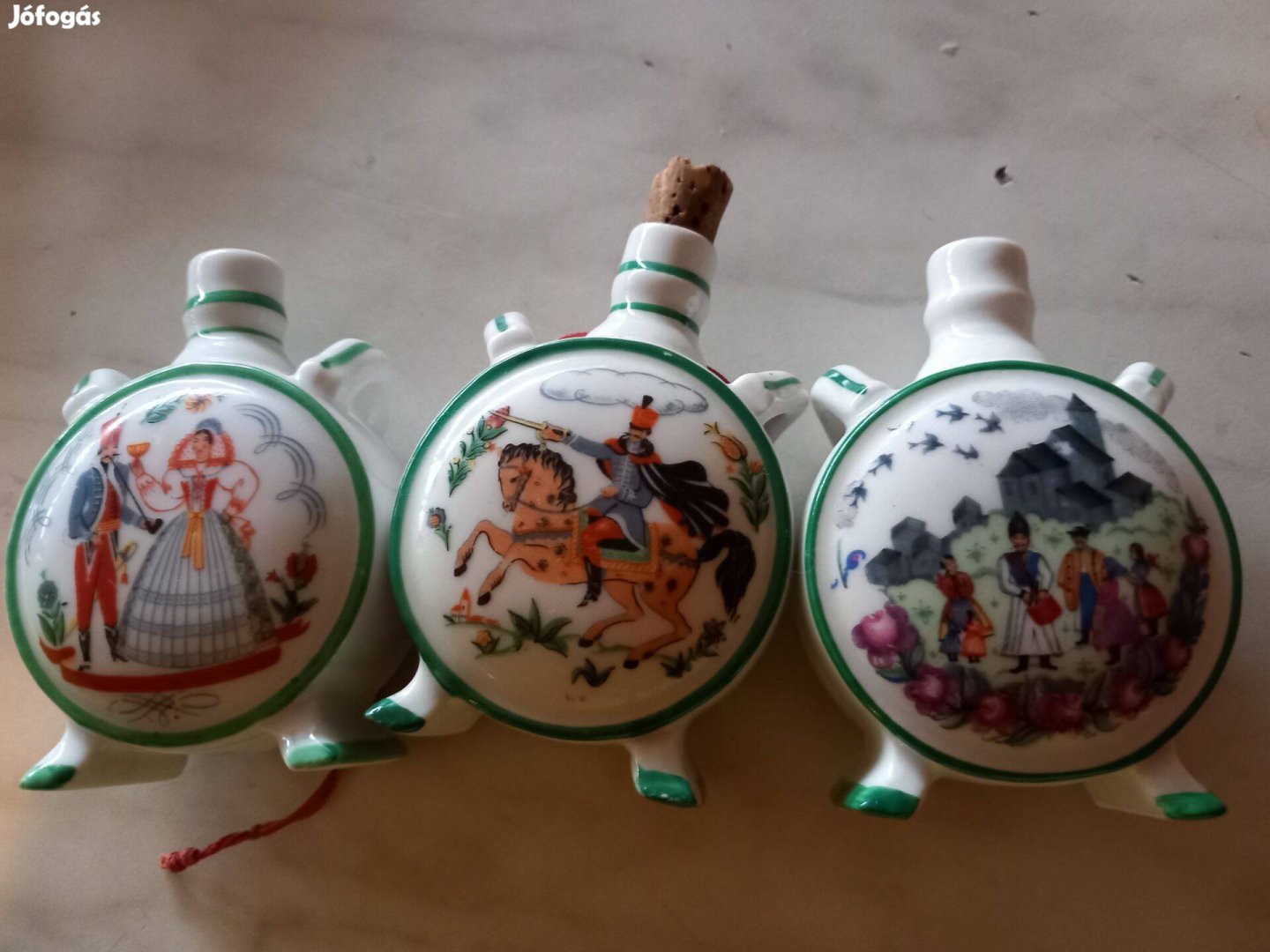 Különböző Zsolnay porcelán mini kulacs 8cm hibátlanok