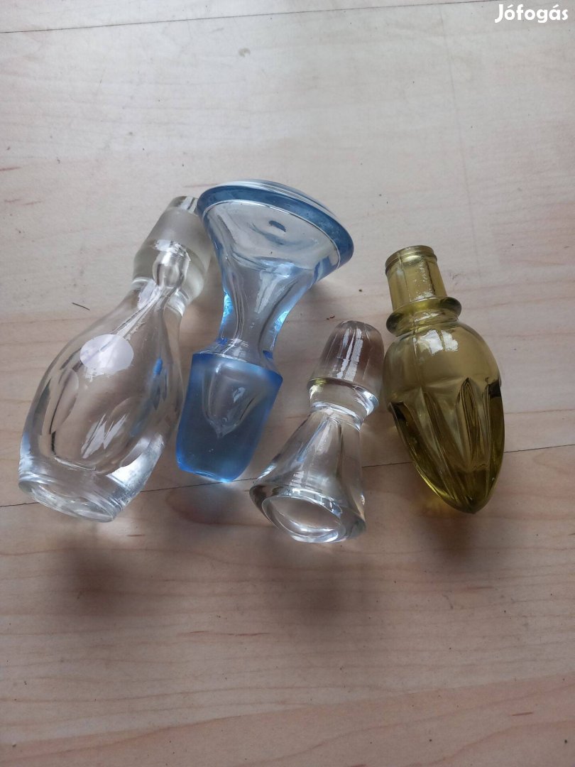 Különböző antik üveg dugó