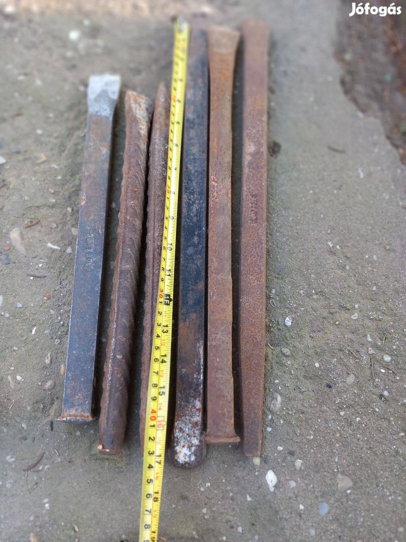 Különböző masszív nagy vas pajszer, véső, feszítővas 45cm