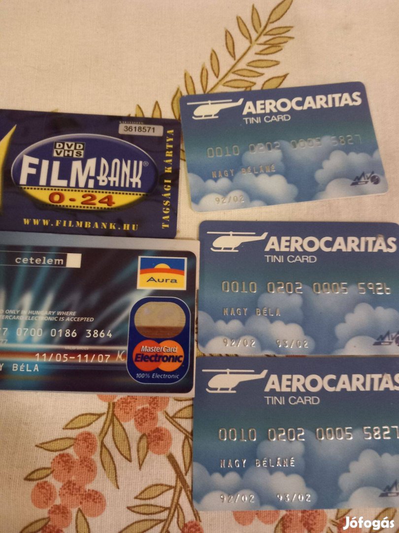 Különböző régi plasztik belépőkártya hitelkártya