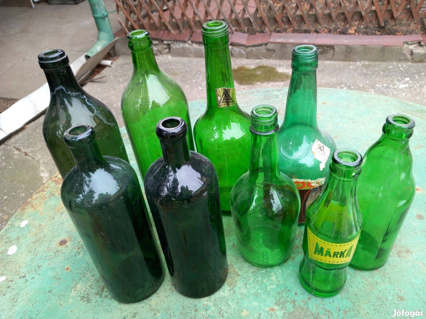 Különböző régi zöld üveg boros, sörös, likőrös , üditős