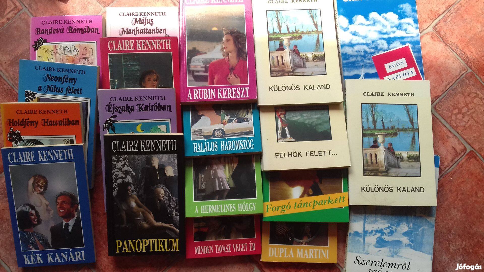 Különböző romantikus kalandregény Klary Kenneth