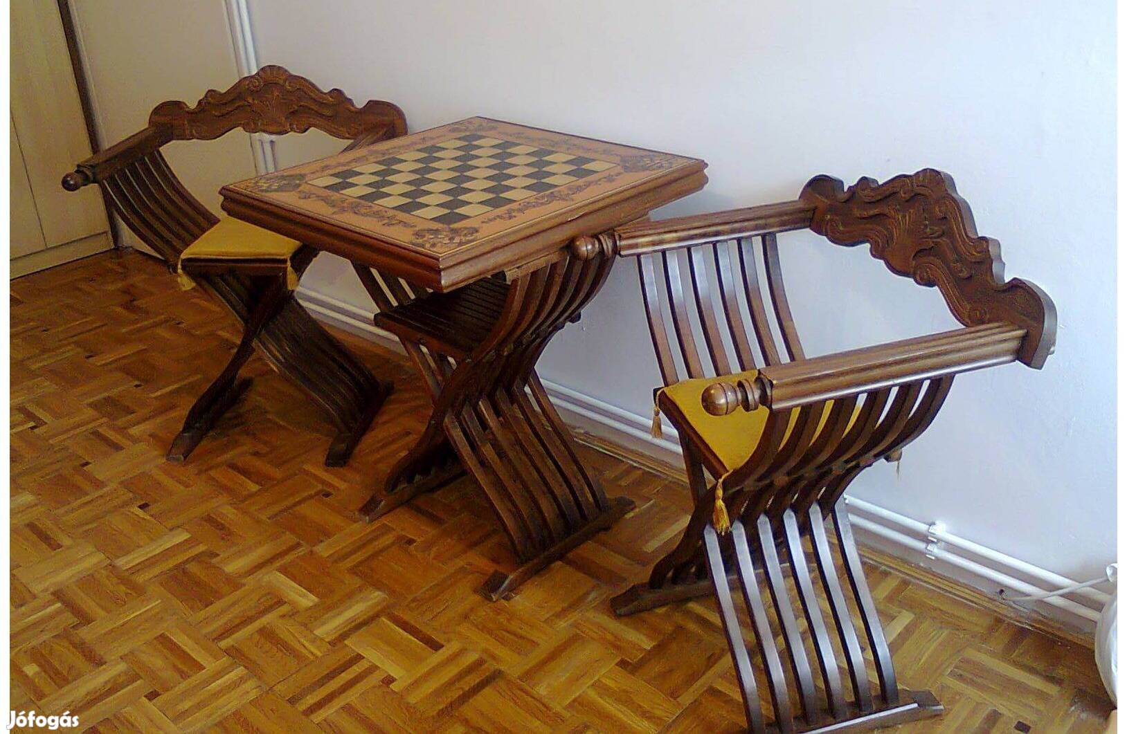Különleges 3 funkciós összecsukható sakk-OS- és kártyaasztal 2 székkel