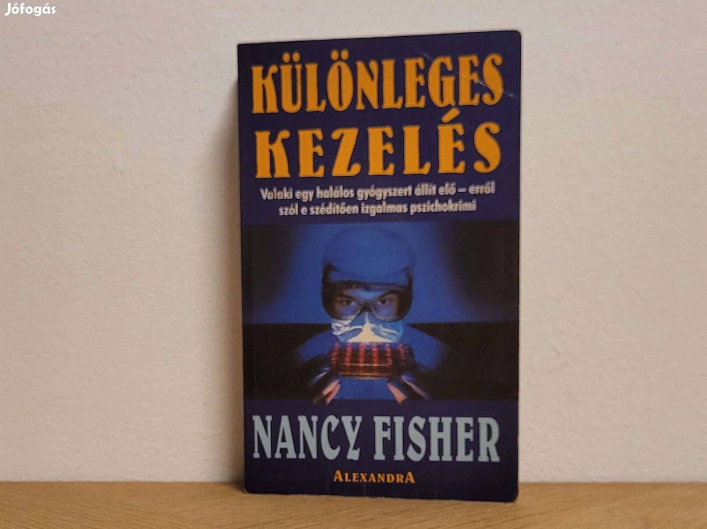 Különleges kezelés - Nancy Fisher könyv eladó