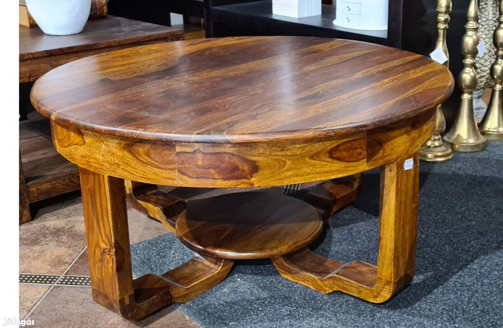 Különleges kör alakú rózsafa dohányzóasztal 90 cm