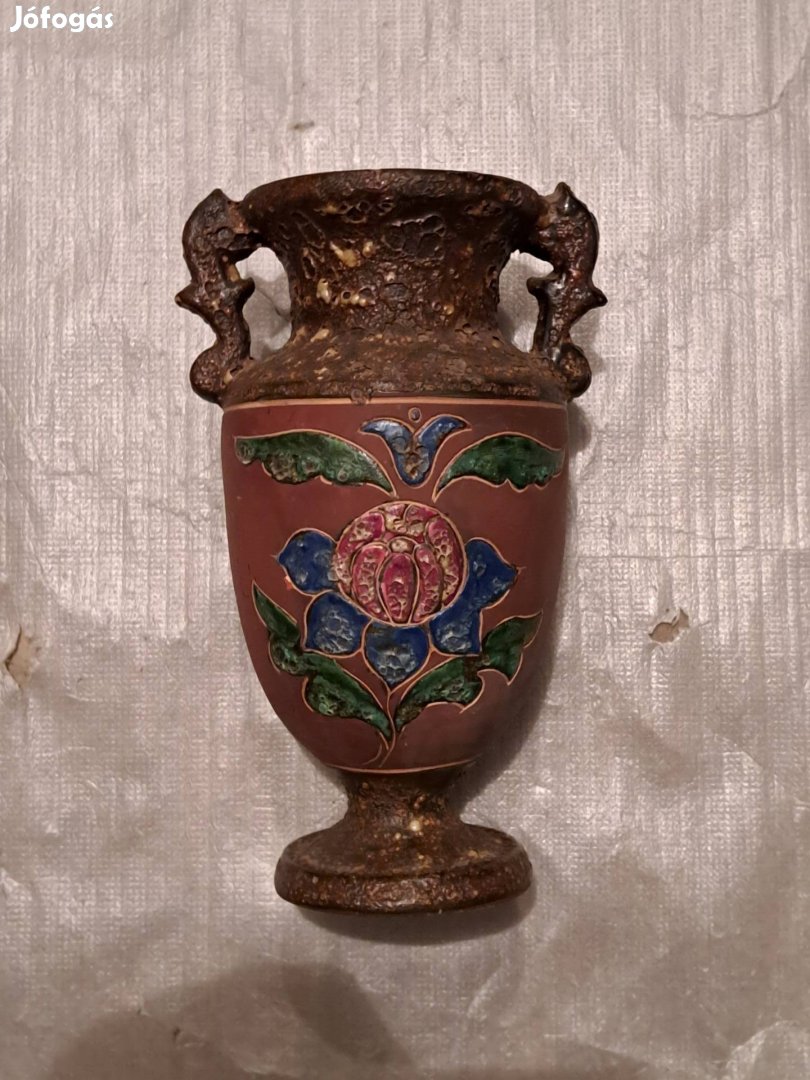 Különleges öntöttvirágváza 40cm.