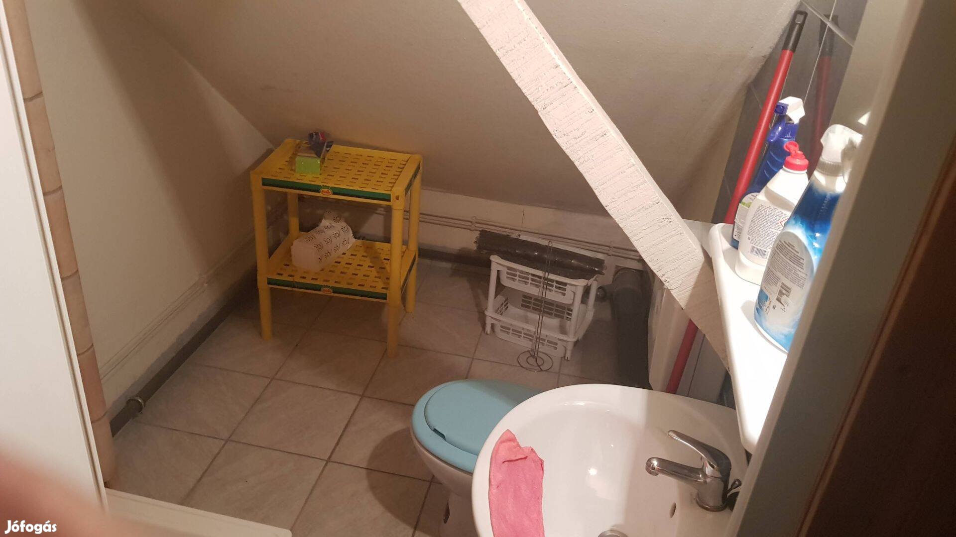 Külső Bécsi úton szoba kiadó