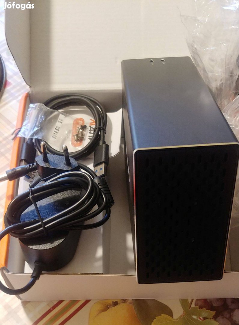 Külső HDD ház , 2 rekeszes Raid 0 - 1