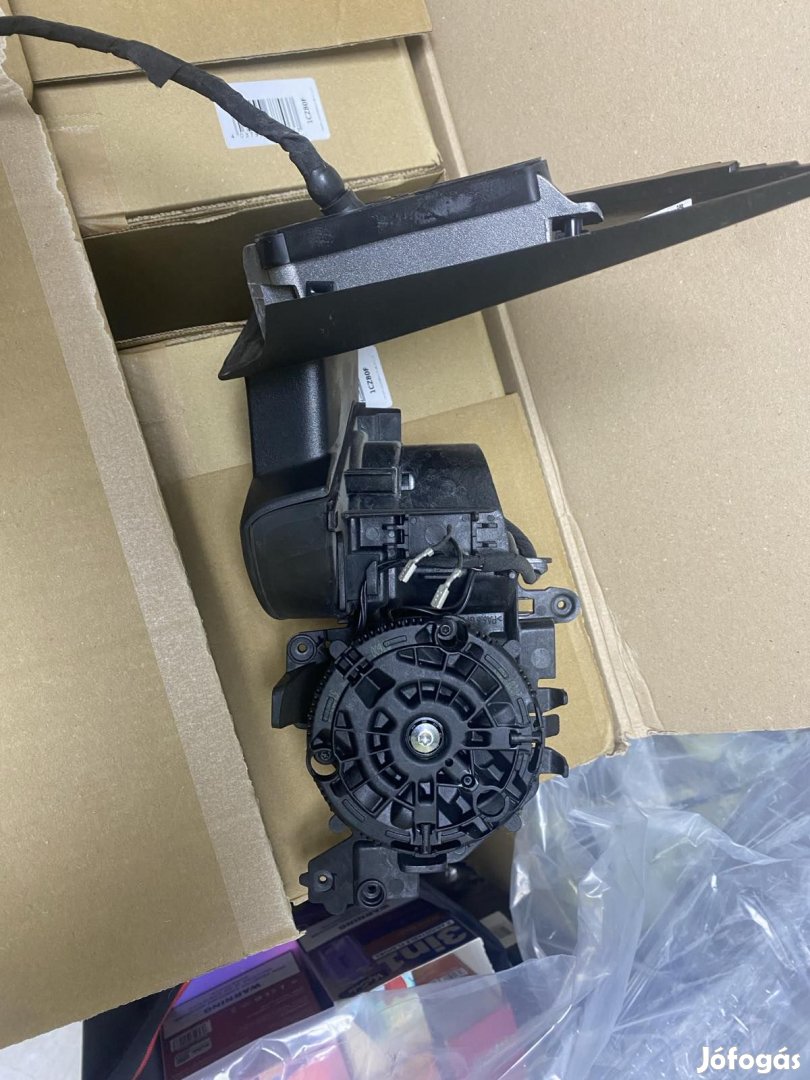 Külső tükör w176 jobb A1768100276 eladó