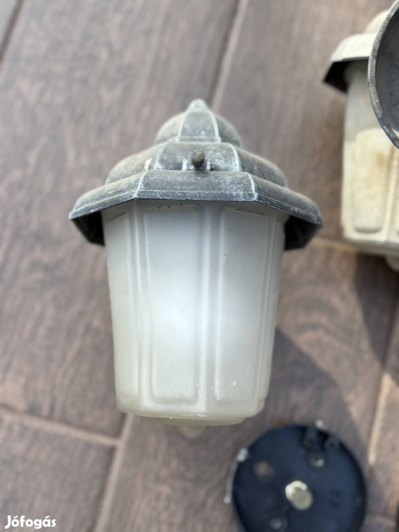 Kültéri fali lámpa 4 db eladó