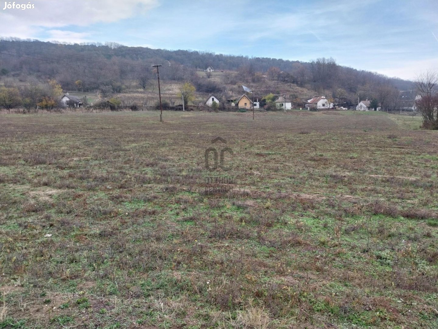 Külterületi 2437 nm nagyságú mezőgazdasági földterület,