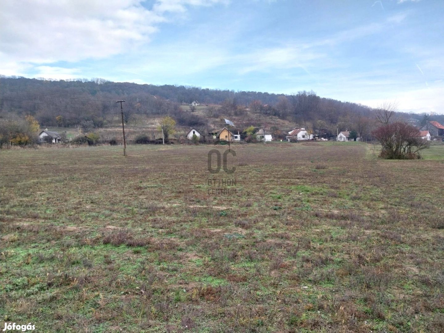 Külterületi, 2411 nm nagyságú mezőgazdasági földterület,