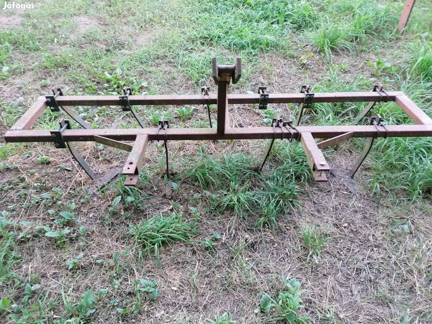 Kultiváltor eladó hiányos