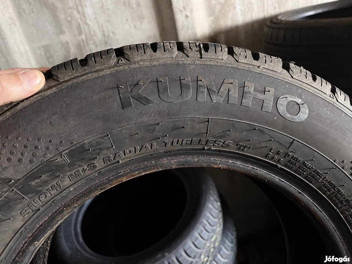 Kumho 195/70R15C téligumi 