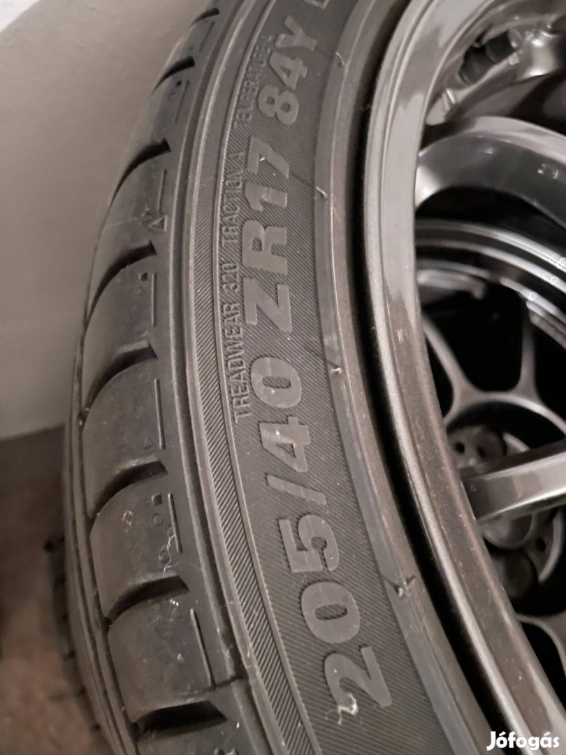 Kumho 205/40 r17 ujszeru 