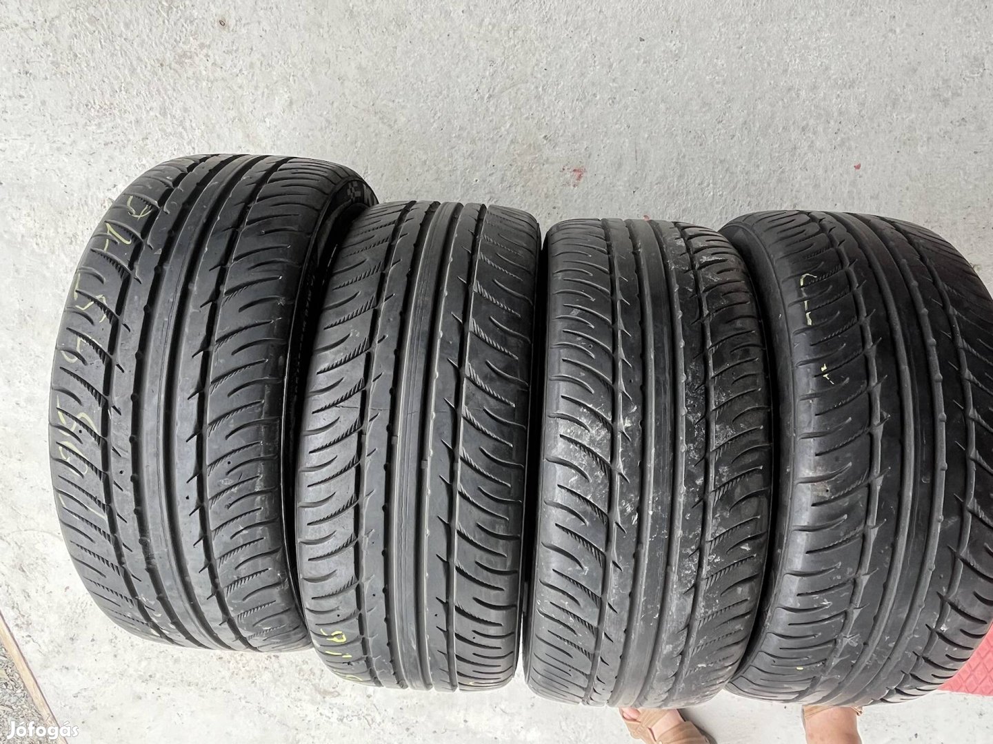 Kumho 205/45R16 4db