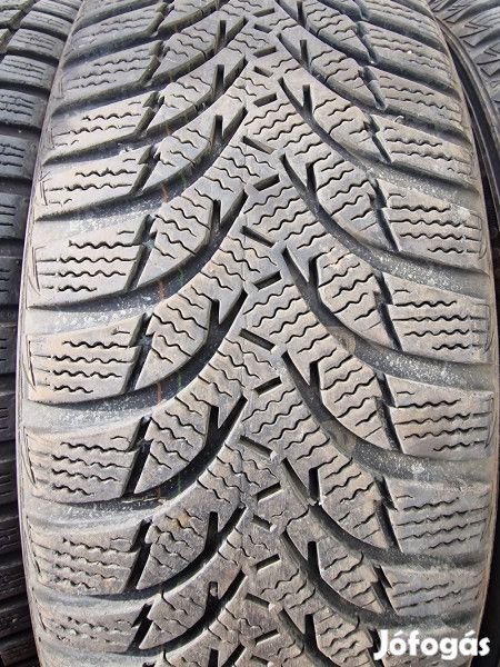 Kumho 215/60R17 WP51 6-7mm DOT18 használt gumi HG11933 téli