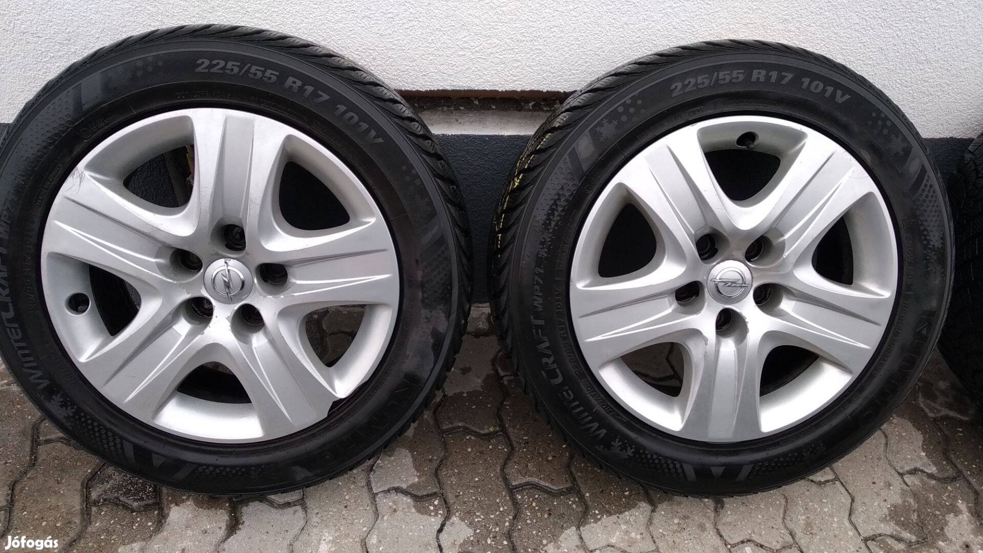 Kumho 225/55 R17 téligumi + 17-es struktúr felni