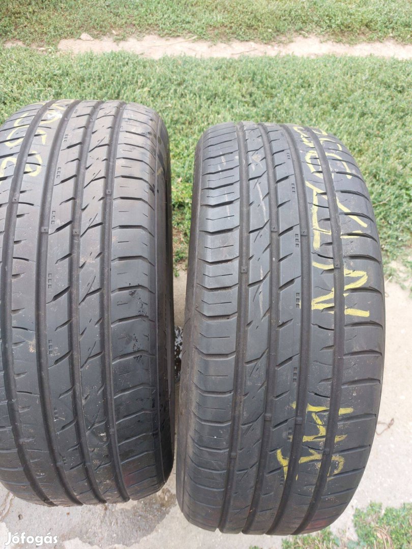 Kumho 235/55 19 nyárigumi 2 db, Újszerű állapotban