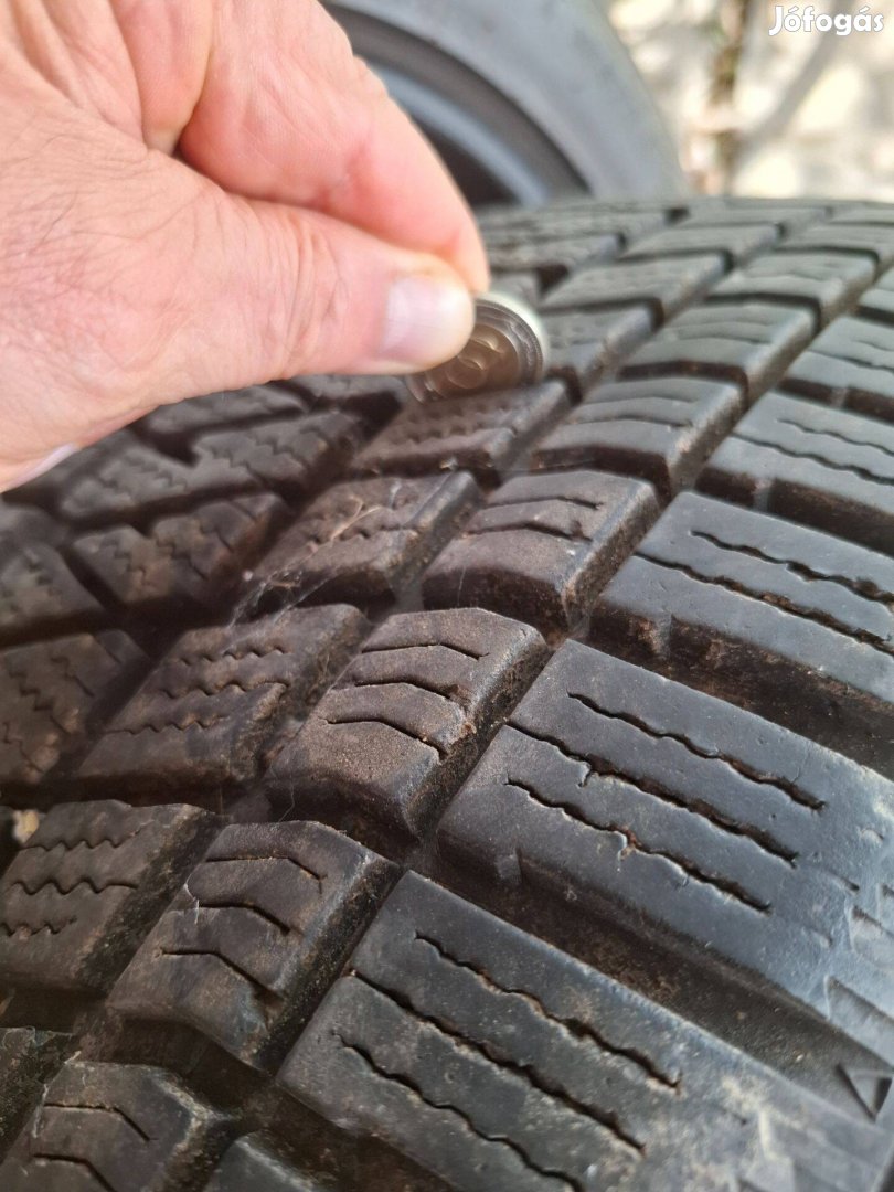 Kumho 235/55 r19 SUV téligumi