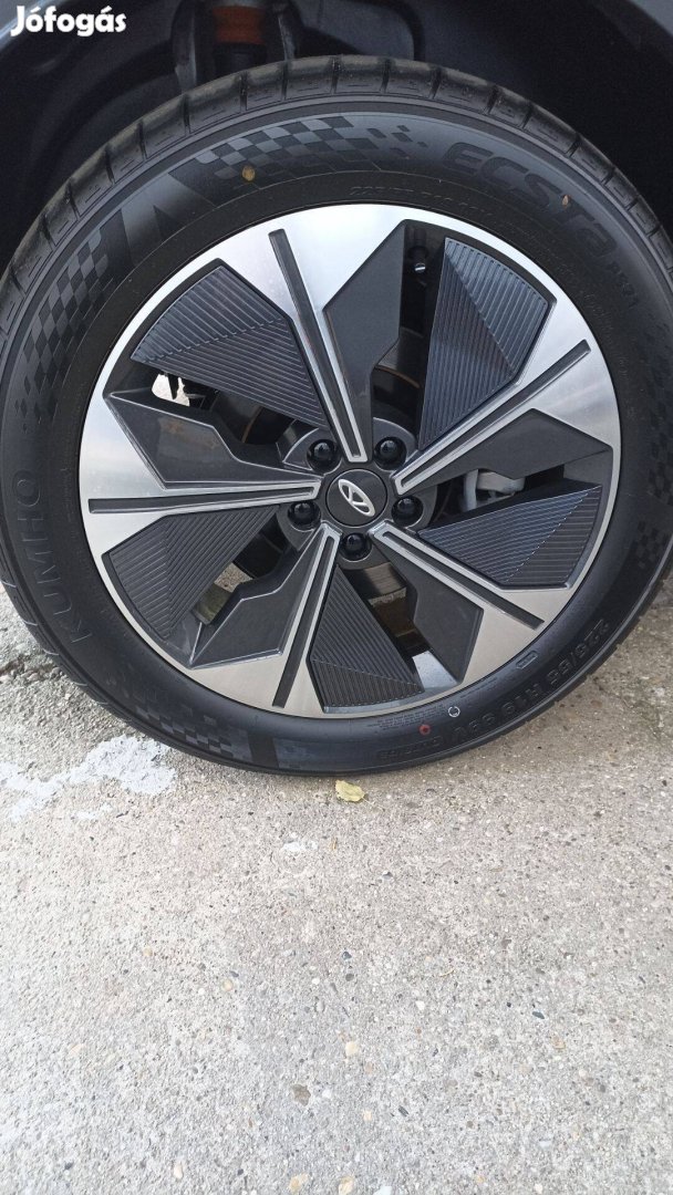 Kumho Ecsta PS71 225/55 R19 új nyárigumi szett