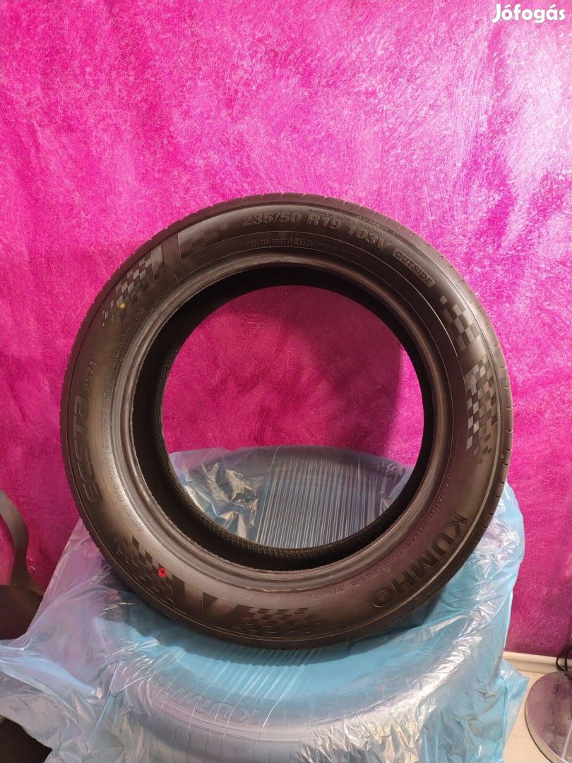 Kumho Ecsta PS71 235/50R19 Nyári gumiabroncsok