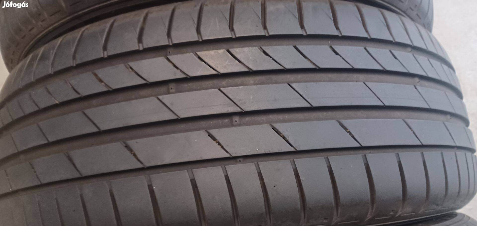 Kumho Ecsta SUV 235/50 R19 nyári gumik 85e./4db