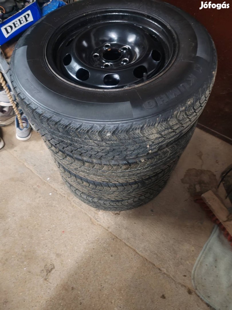 Kumho Kw 7400 téli gumi eladó 5x100 lemezfelnin.