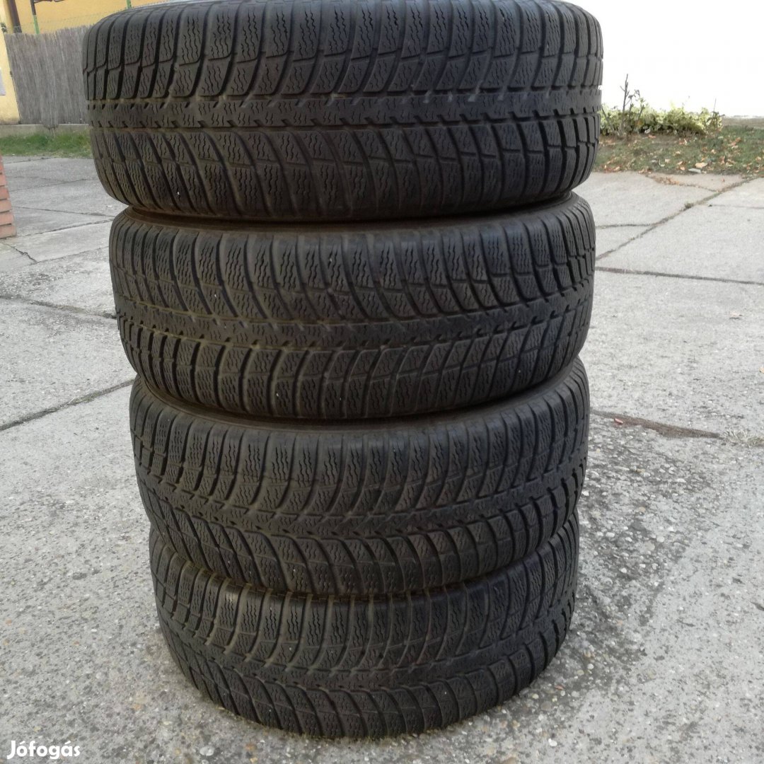 Kumho R17", 225/60 téli gumi garnitúra!