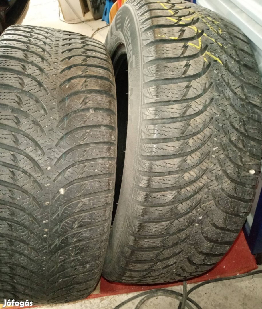 Kumho Wintercraft 215/55/16 téligumi