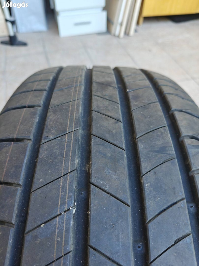 Kumho nyári gumi garnitúra 215/55R18