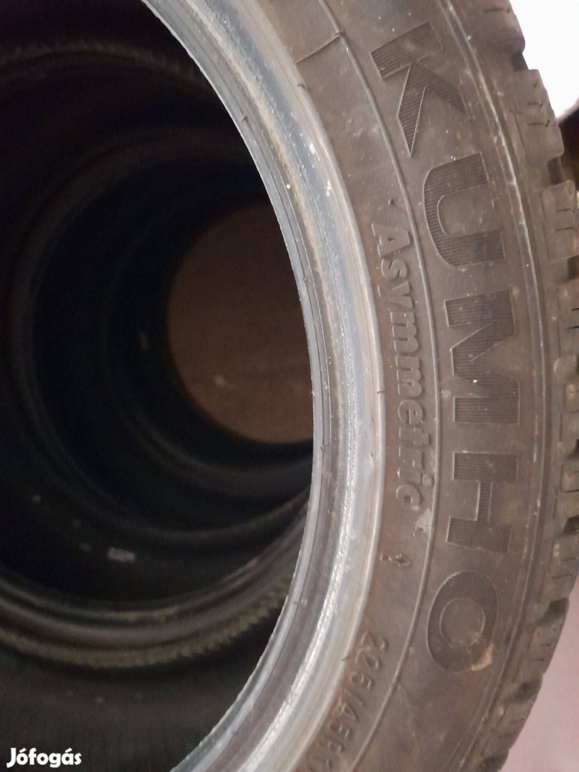 Kumho téli gumi - 225/45R17