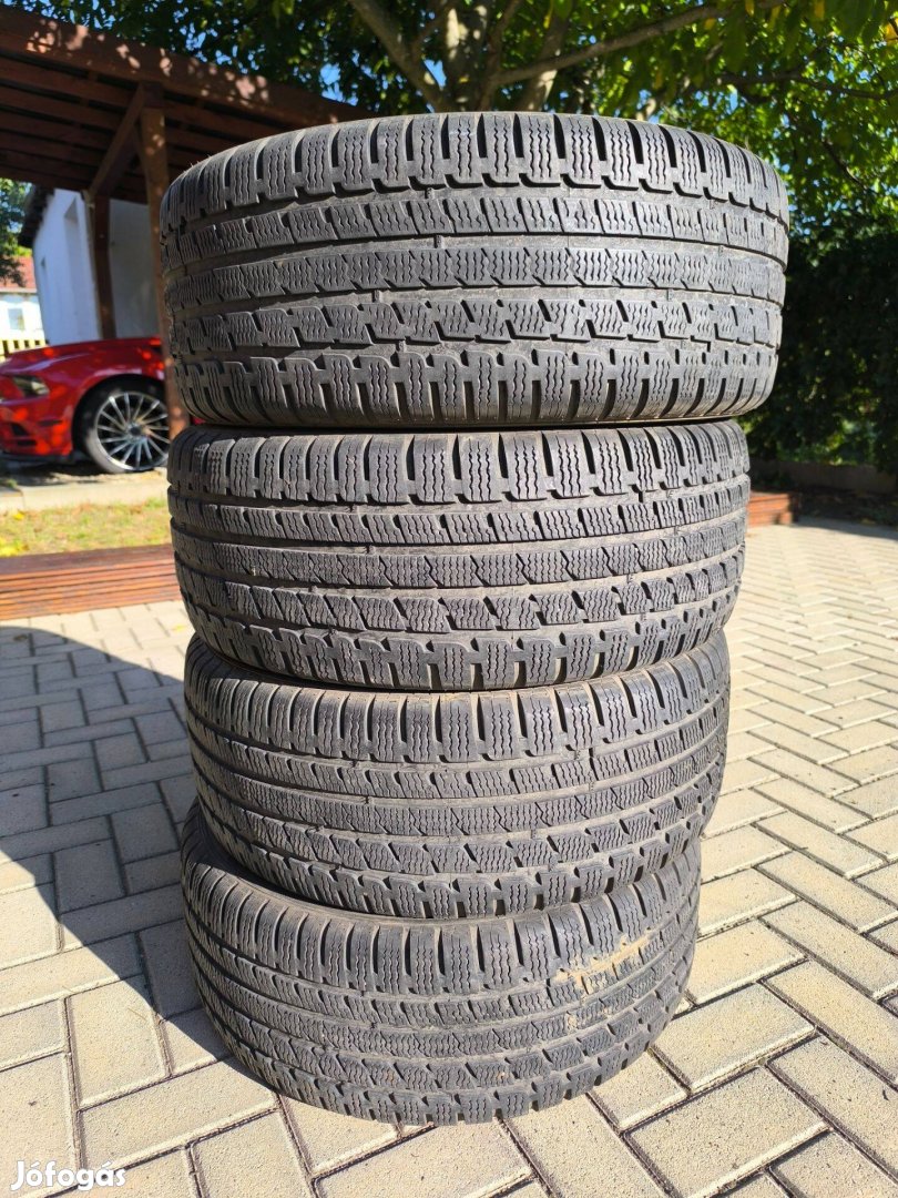 Kumho téligumi 235/55r17