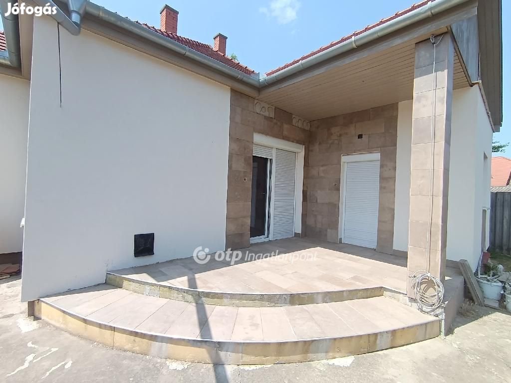 Kunhegyesi eladó 118 nm-es ház