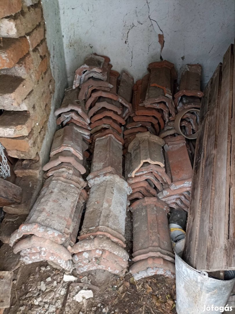 Kúpcserép eladó szabadkigyoson.
