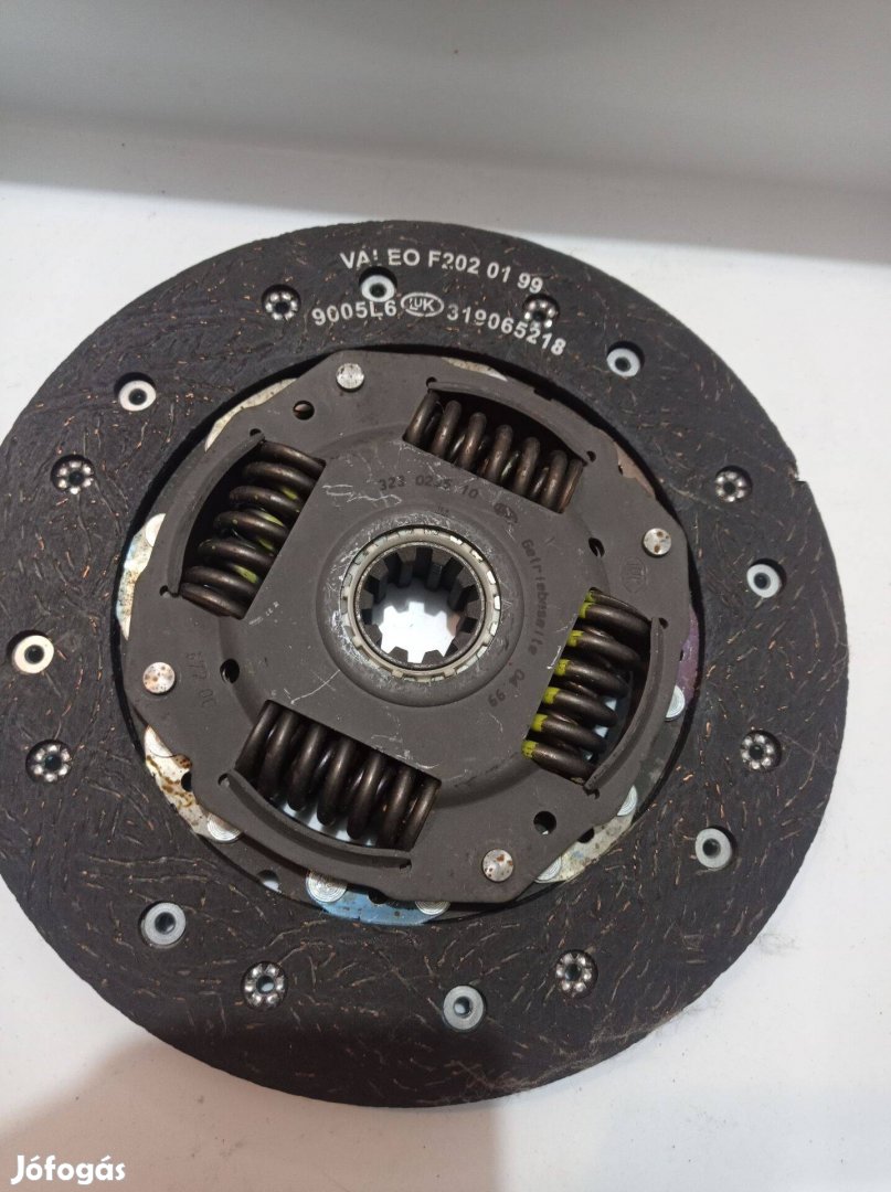 Kuplungtárcsa Mercédes 200 220 240D eladó