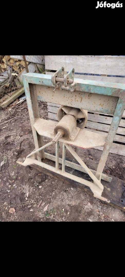 Kúpos fahasitó traktorhoz