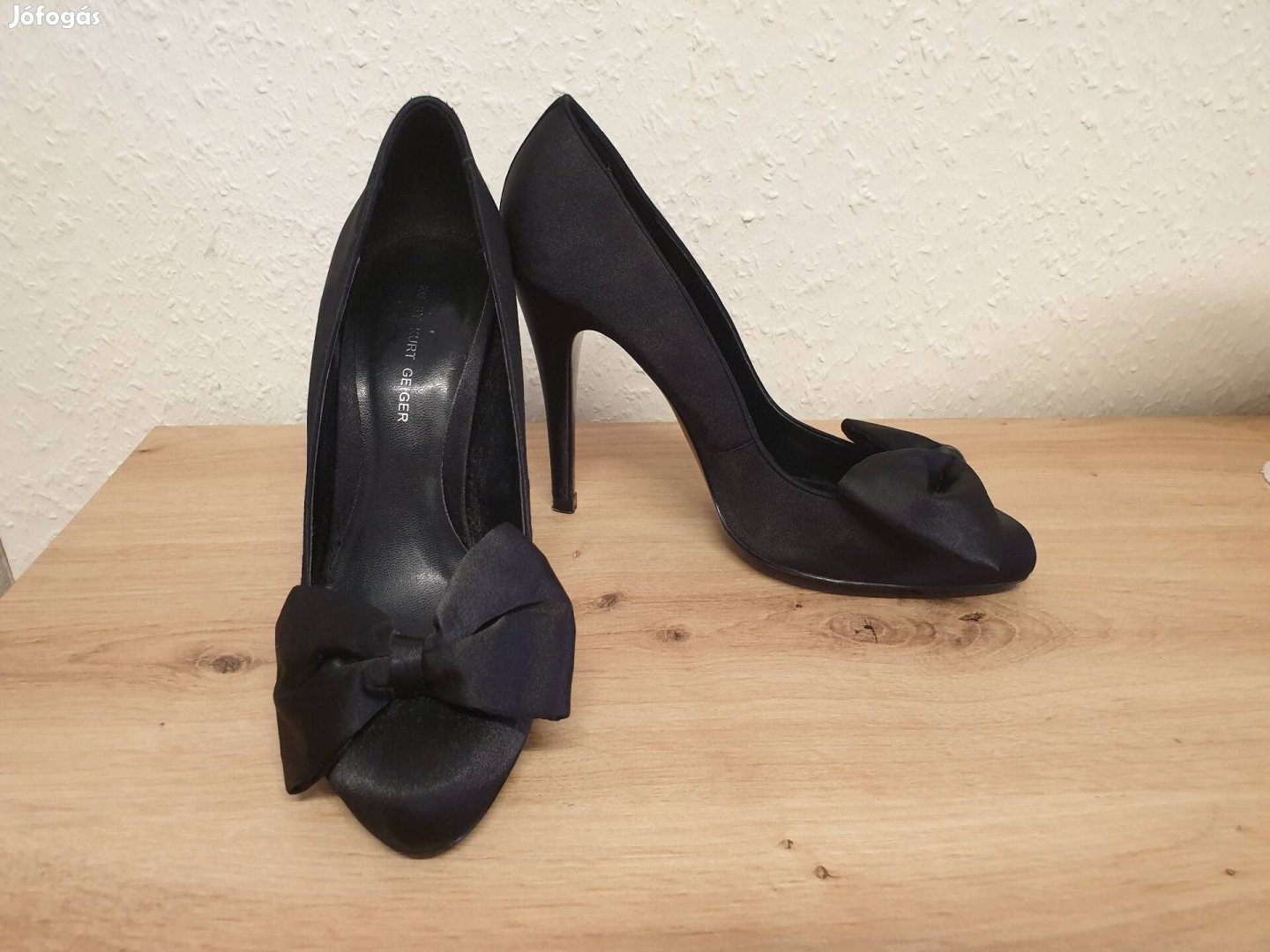 Kurt Geiger Szatén Magassarkú "38"