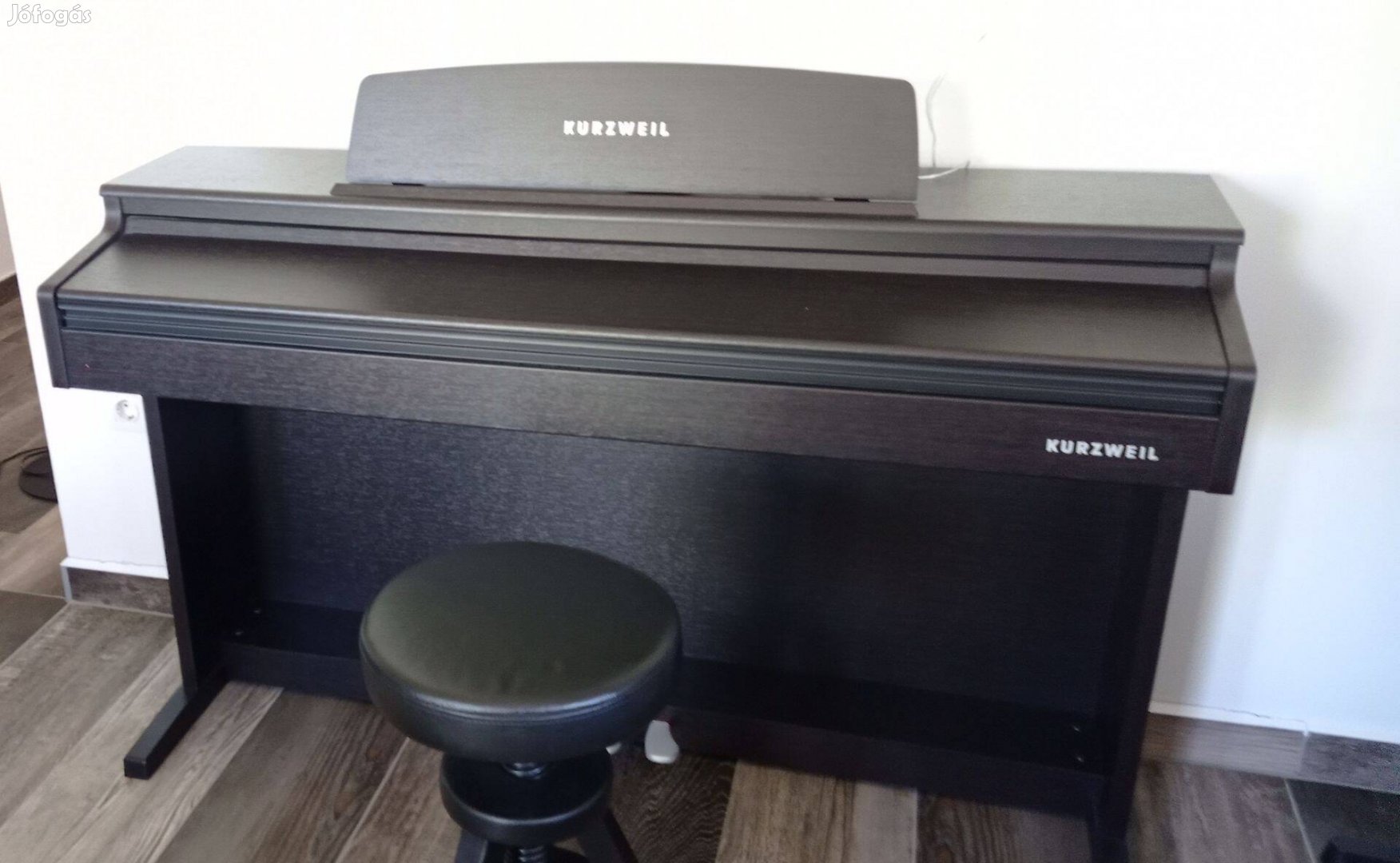 Kurzweil M100 digitális zongora eladó