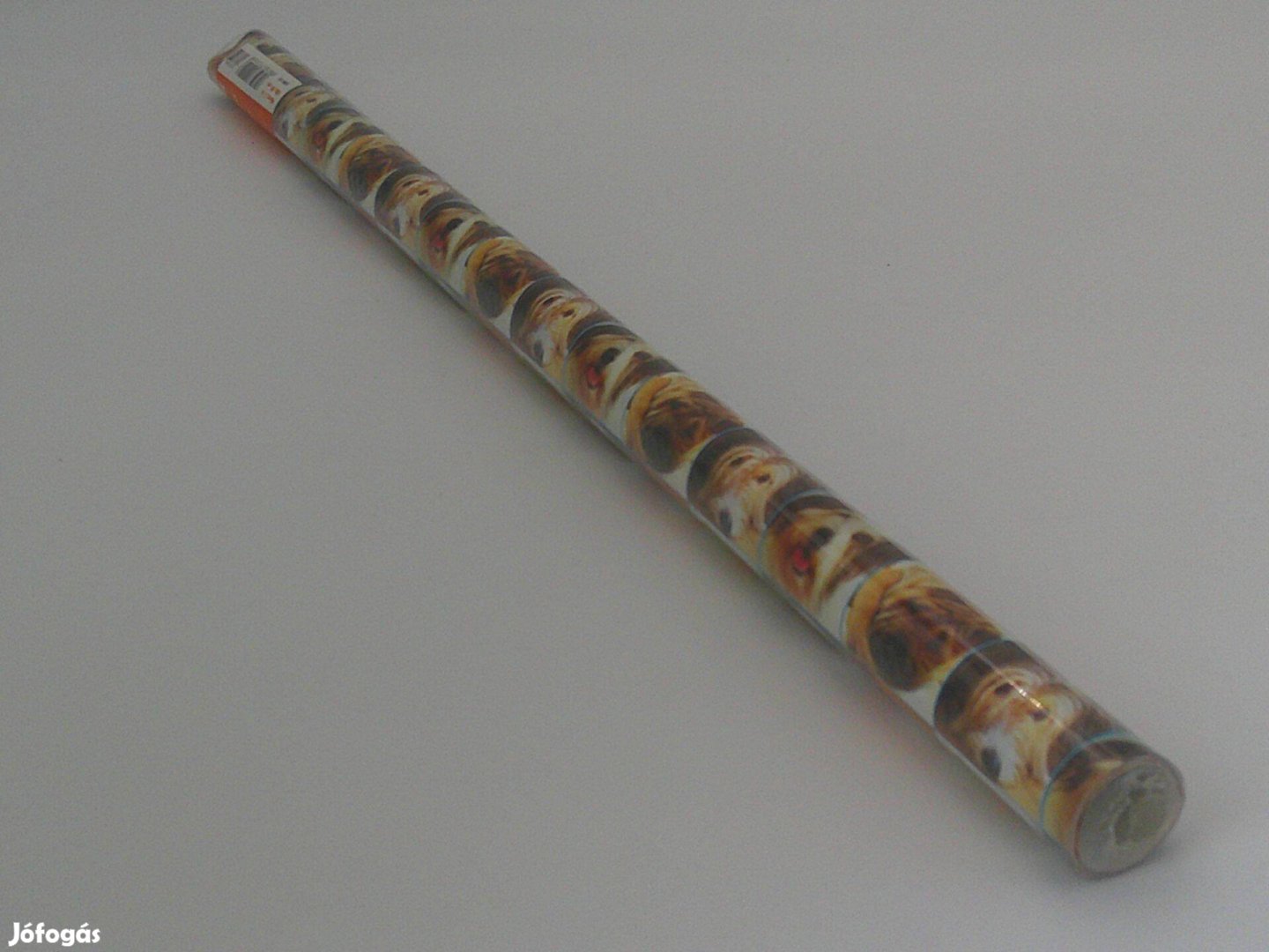 Kutya mintás csomagolópapír eladó