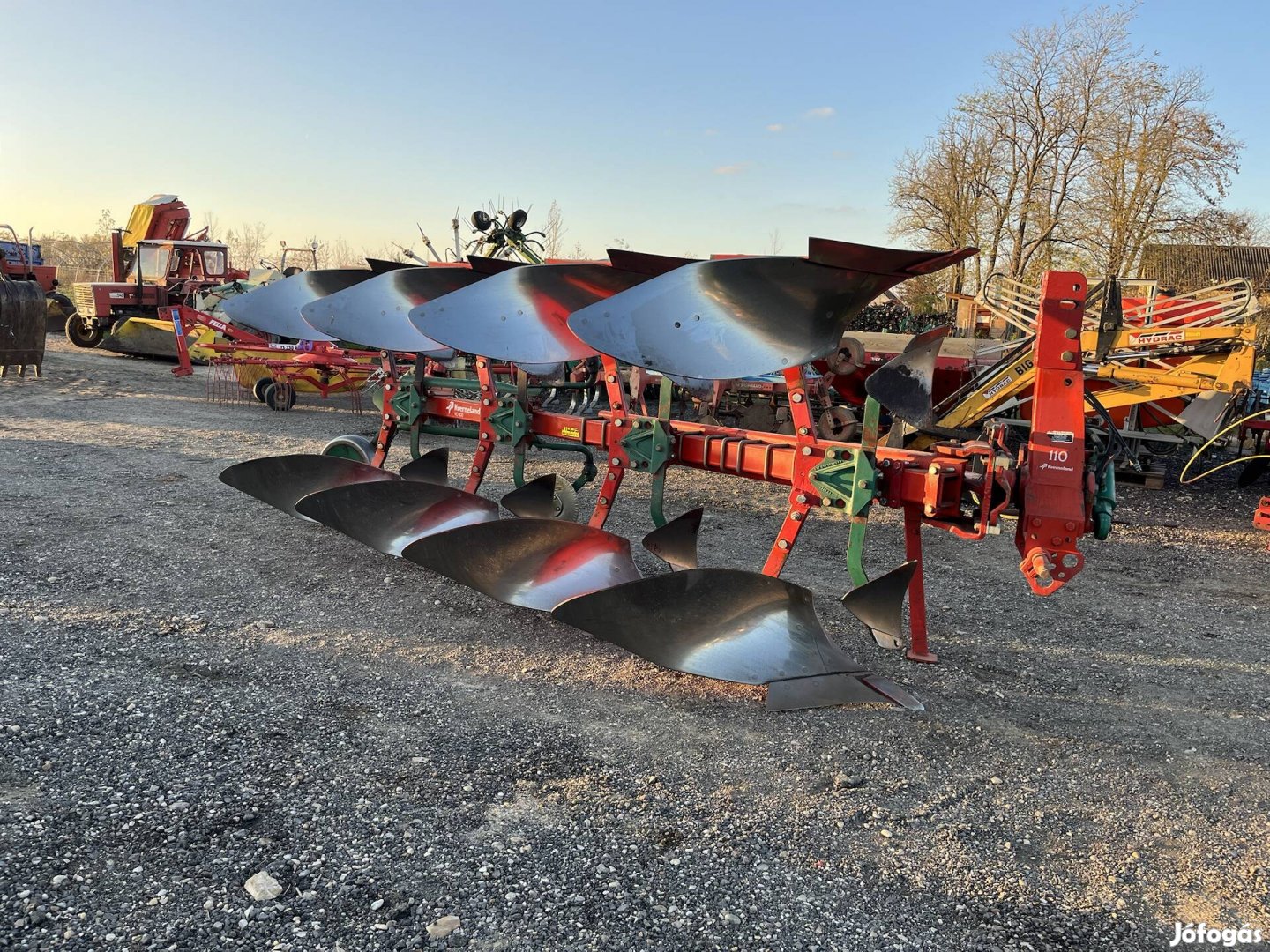 Kverneland VD 100, 4 fejes váltvaforgatós eke