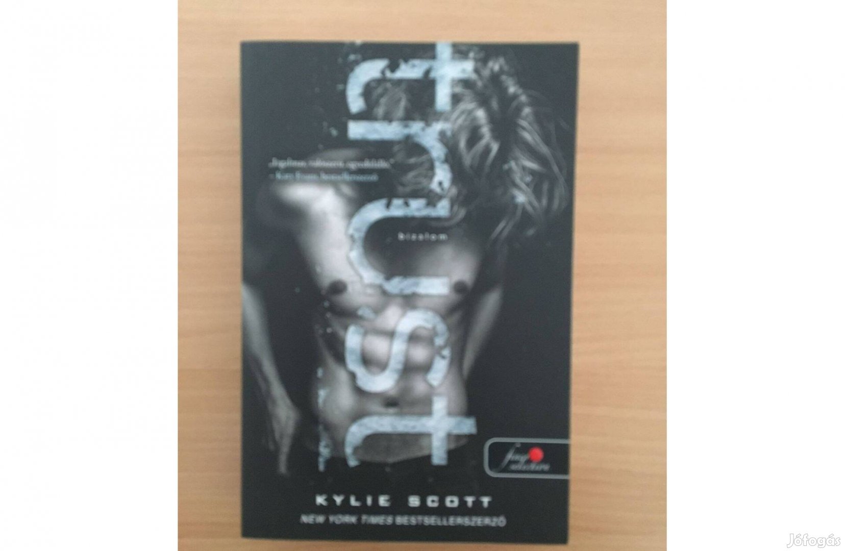 Kylie Scott: Bizalom (Trust) című könyv