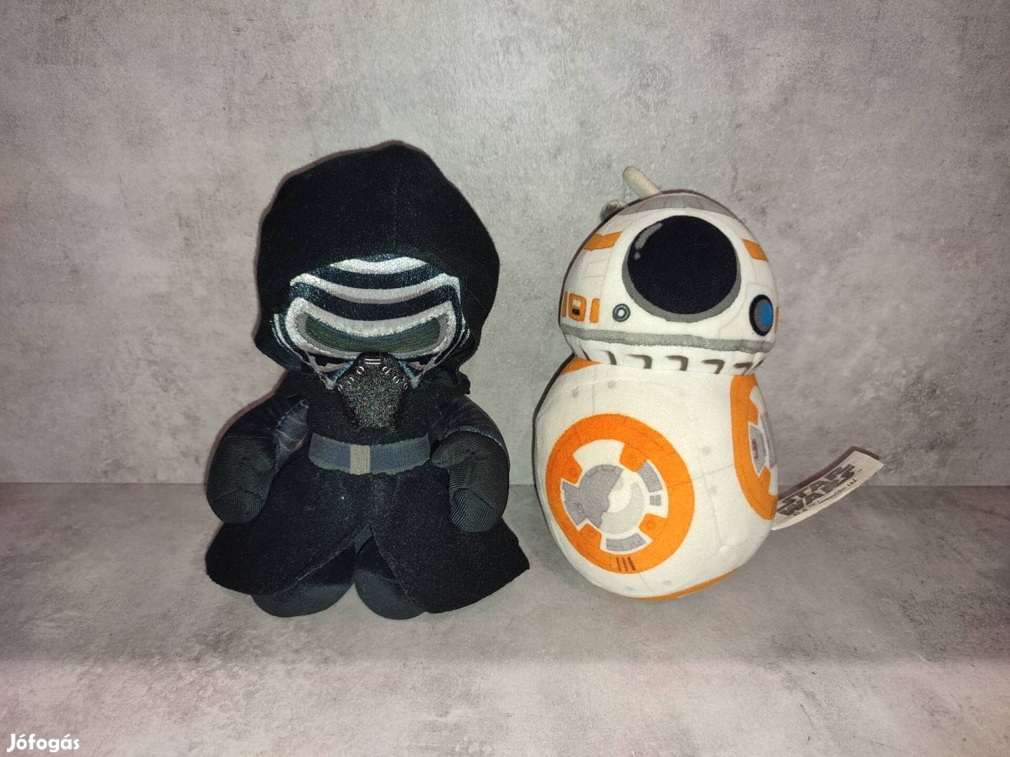 Kylo Ren és BB-8 Star Wars plüssök 2000 Ft/db