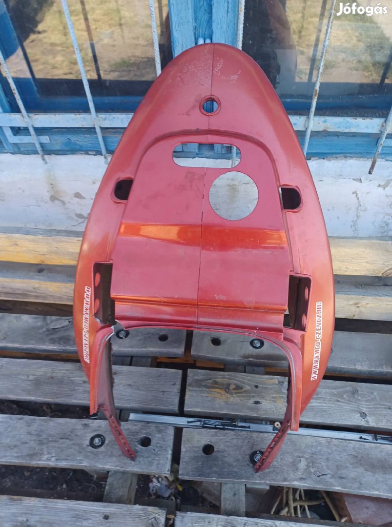 Kymco Agility ülés alatti idom