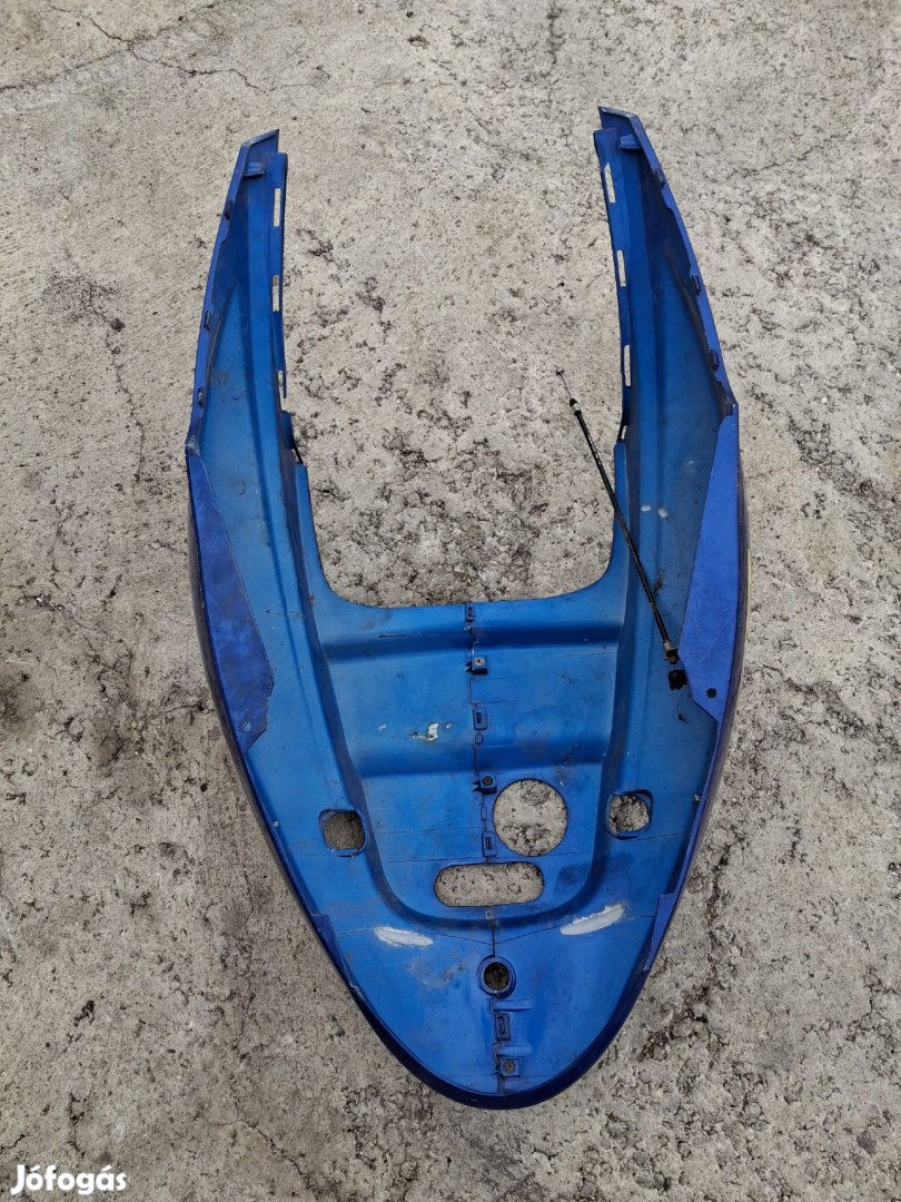 Kymco Agility ülés alatti idom