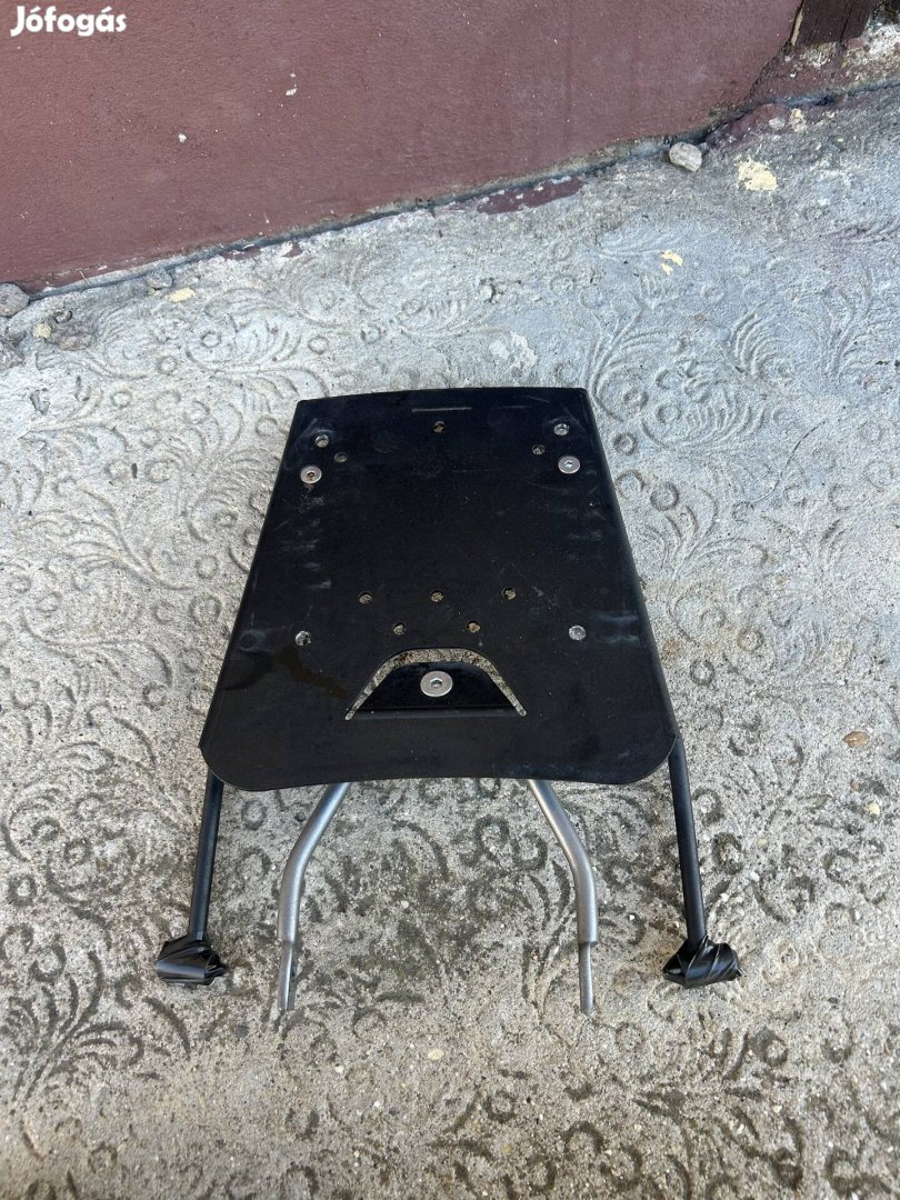 Kymco Dink doboztartó konzol