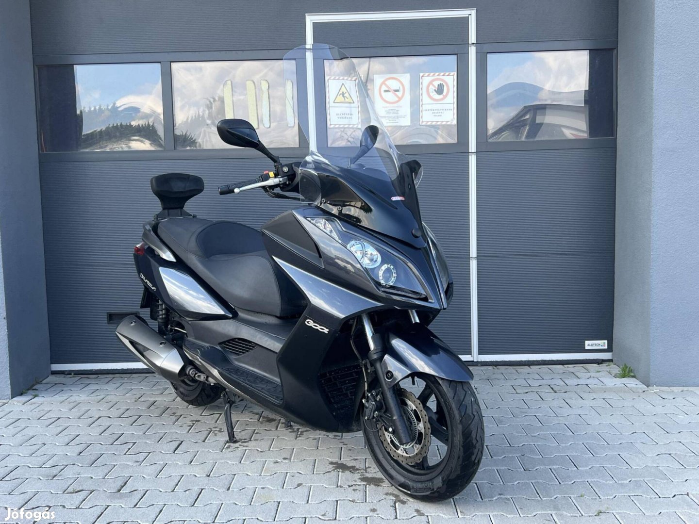 Kymco Downtown 300