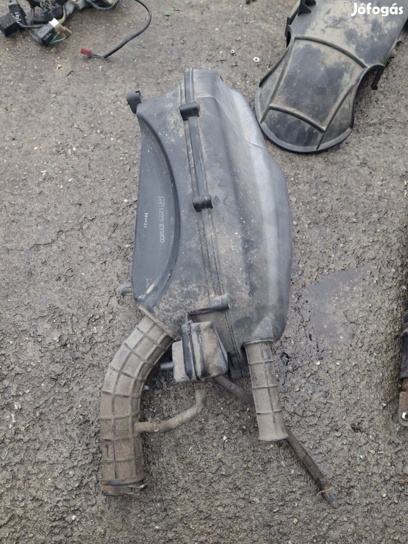 Kymco Downtown 300 légszűrőház