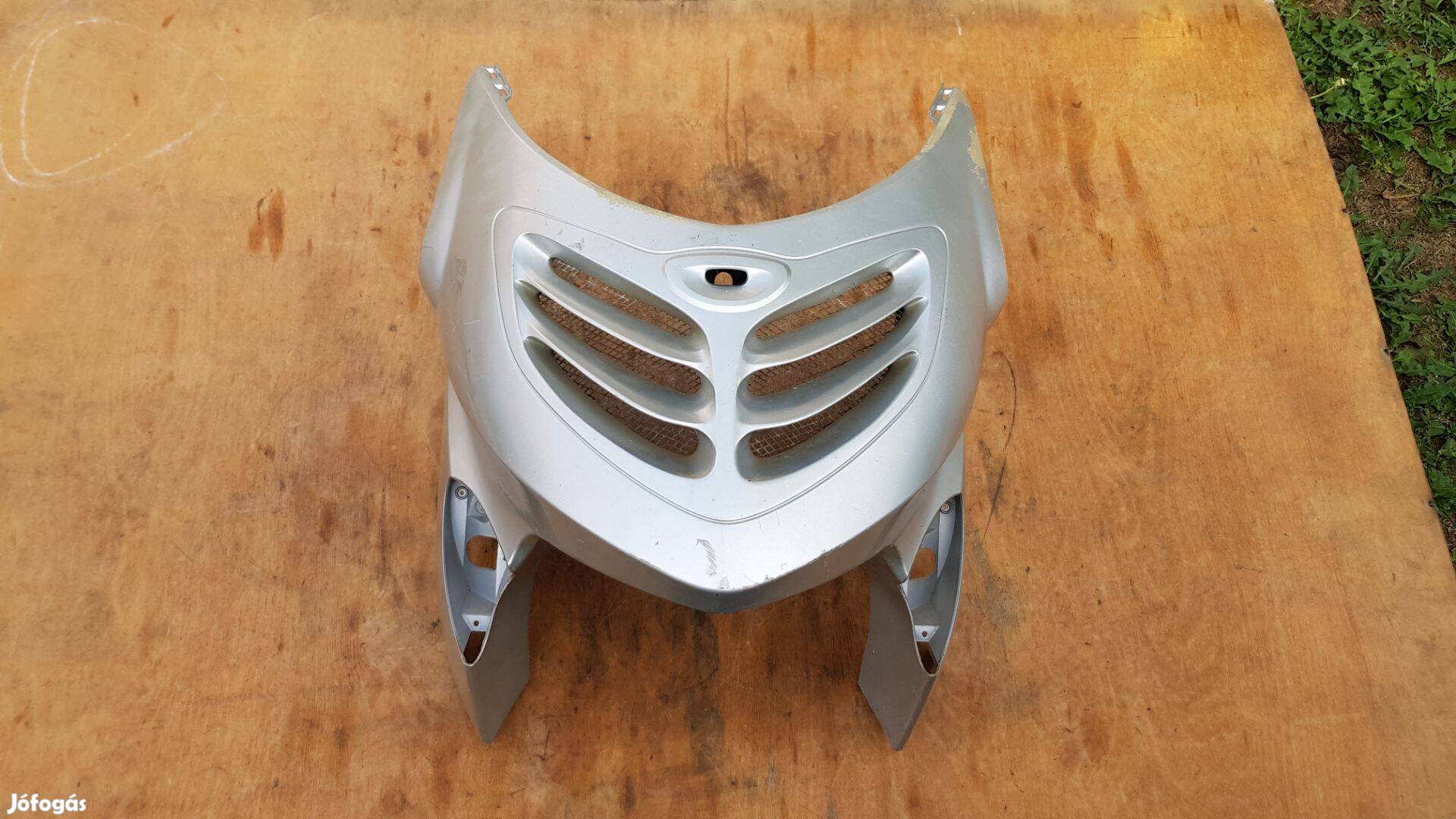 Kymco Grand Dink 125 - 250 első idom