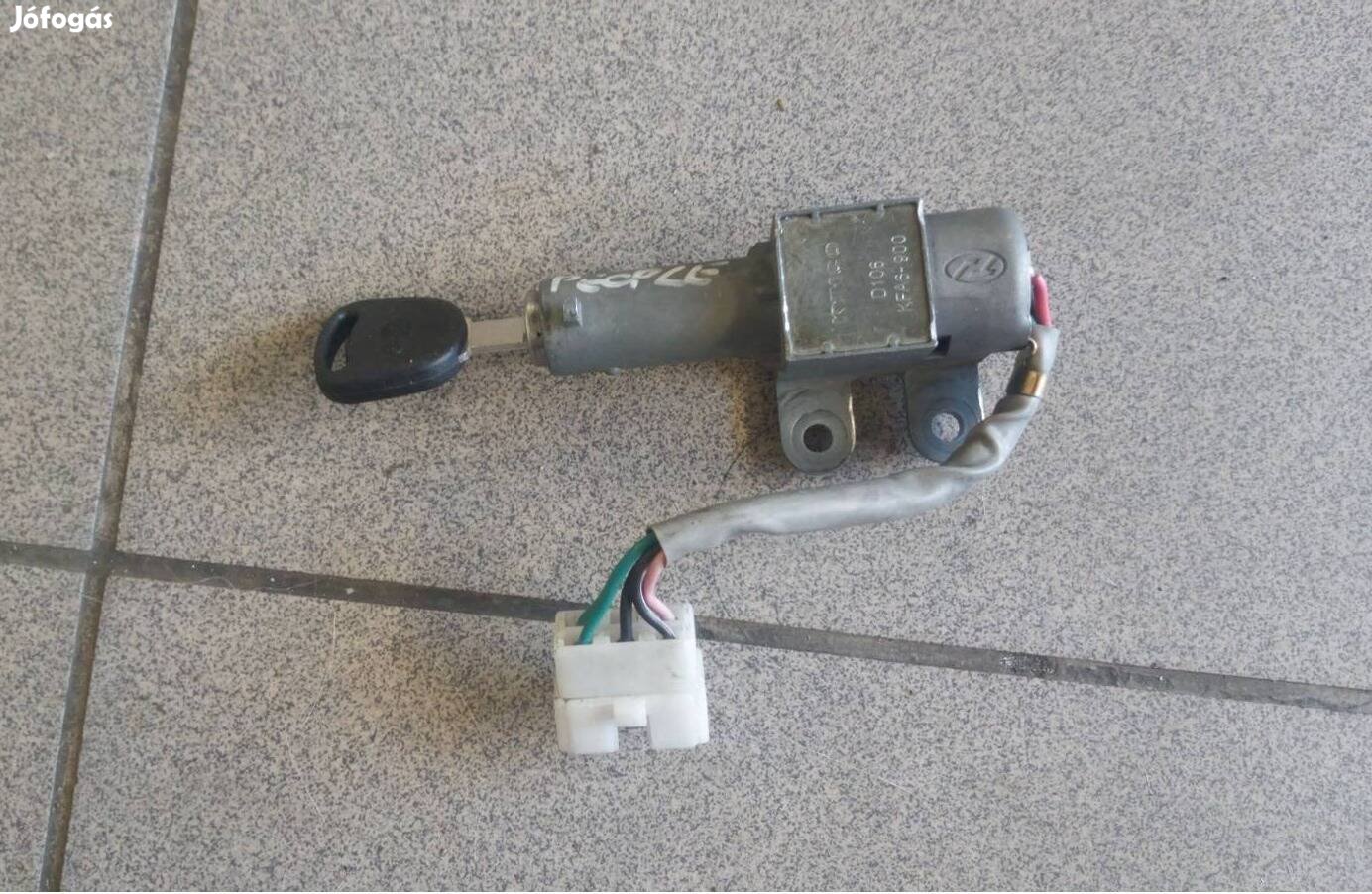 Kymco People 125 gyújtáskapcsoló